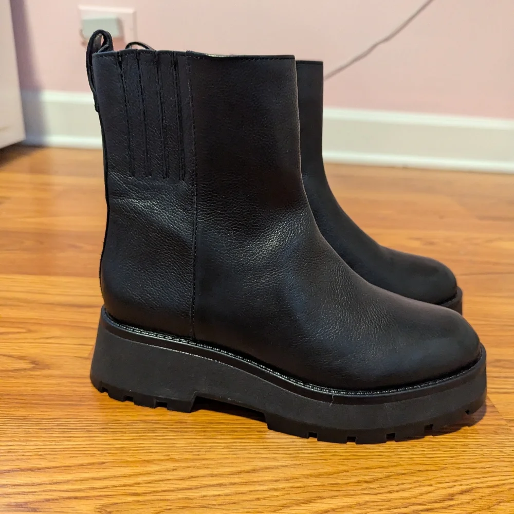 Vince Camuto Neframes Bootie